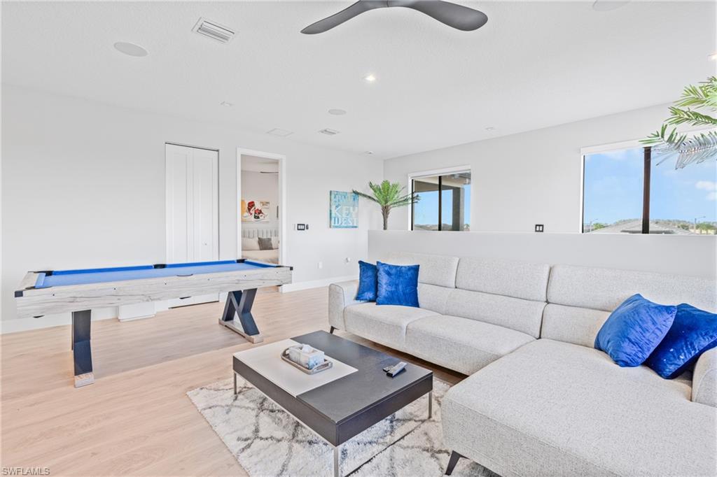 MAPLE RIDGE - Residential