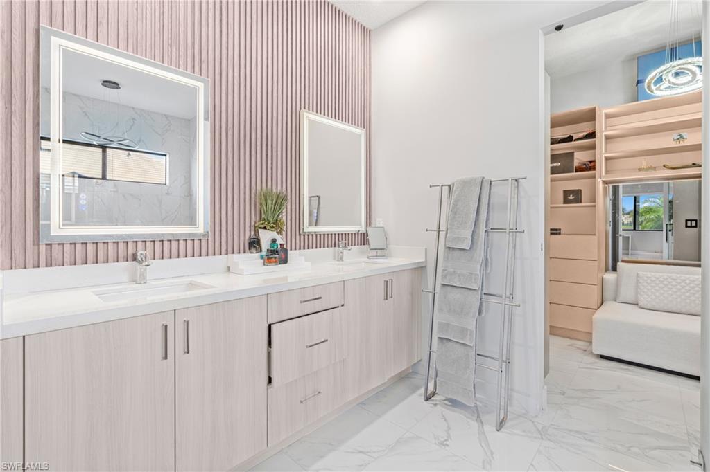 MAPLE RIDGE - Residential