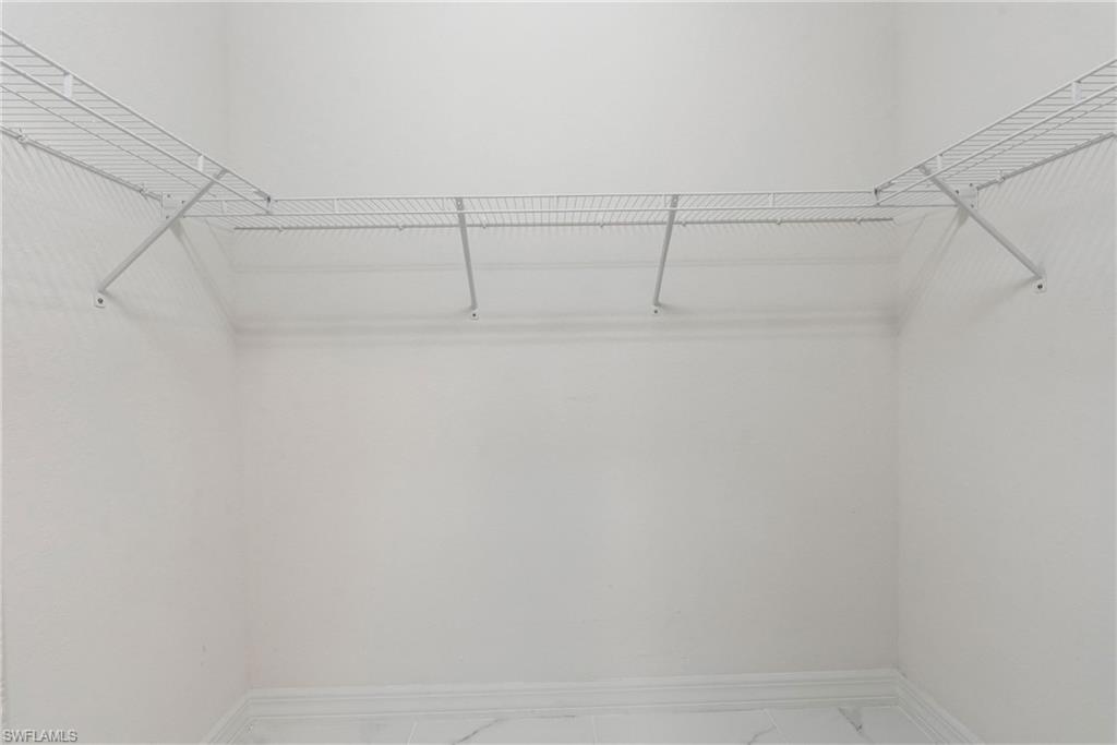 MARINA BAY - Residential Lease