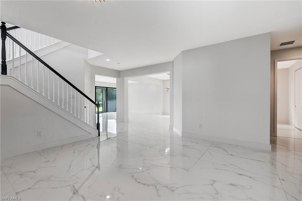 MARINA BAY - Residential Lease