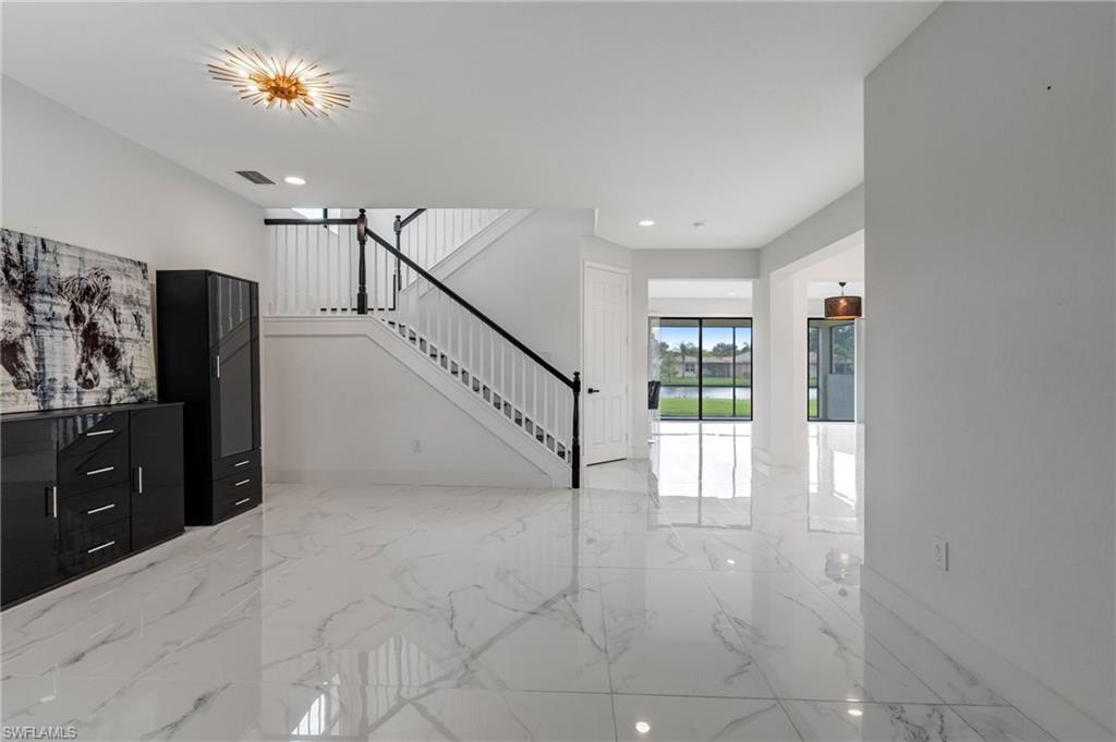 MARINA BAY - Residential Lease