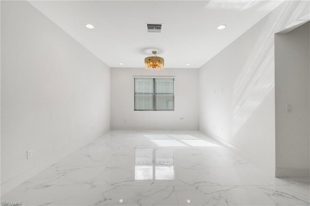 MARINA BAY - Residential Lease