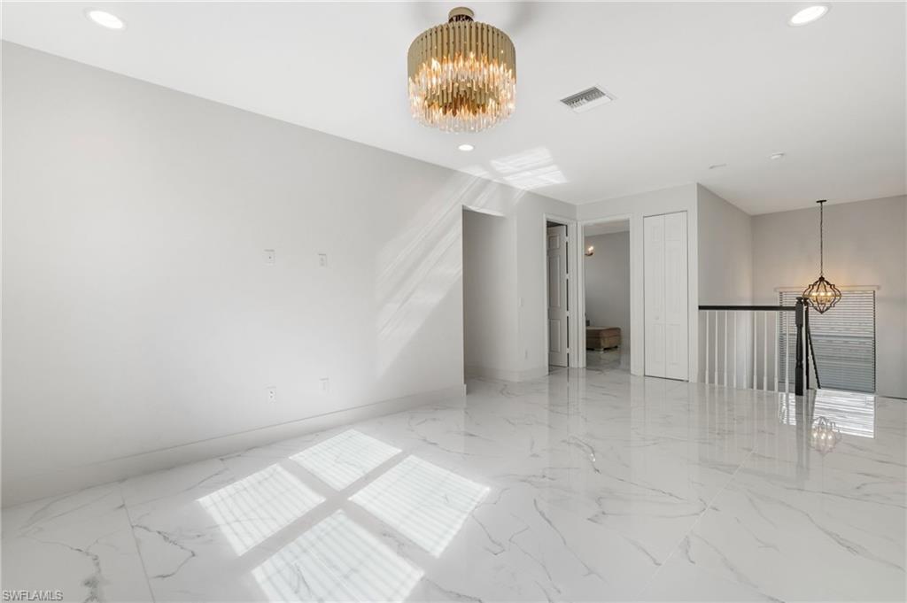 MARINA BAY - Residential Lease