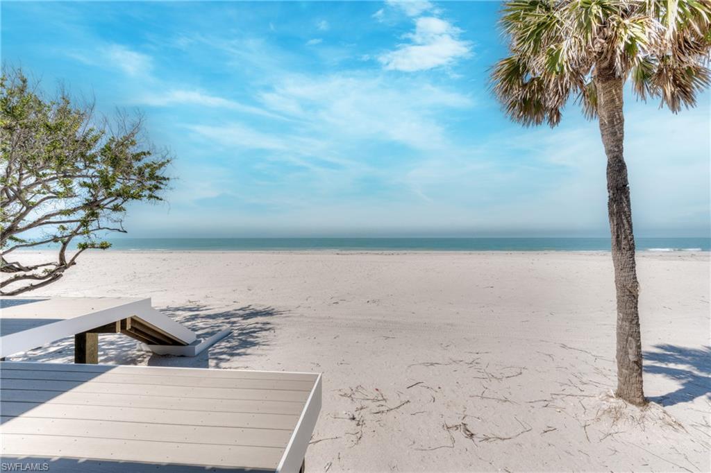 BEACH HOMES - Residential