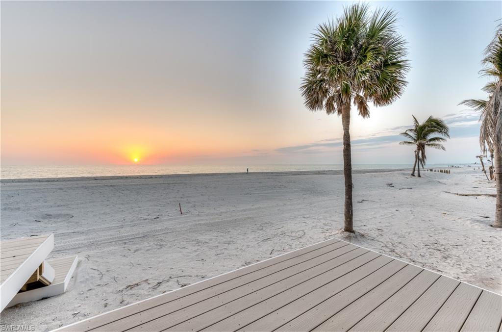 BEACH HOMES - Residential