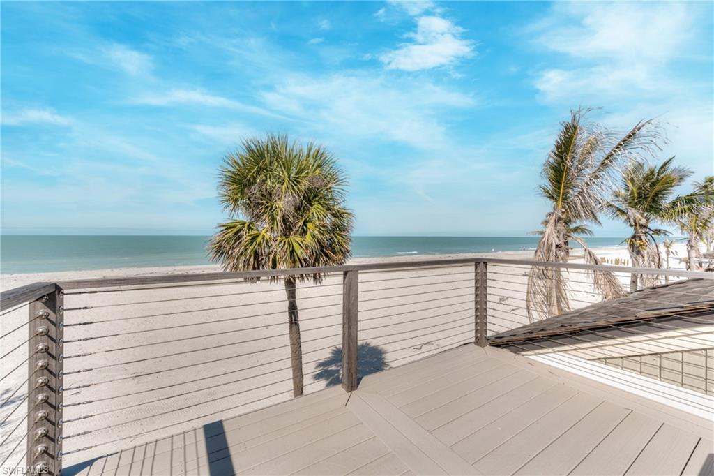 BEACH HOMES - Residential