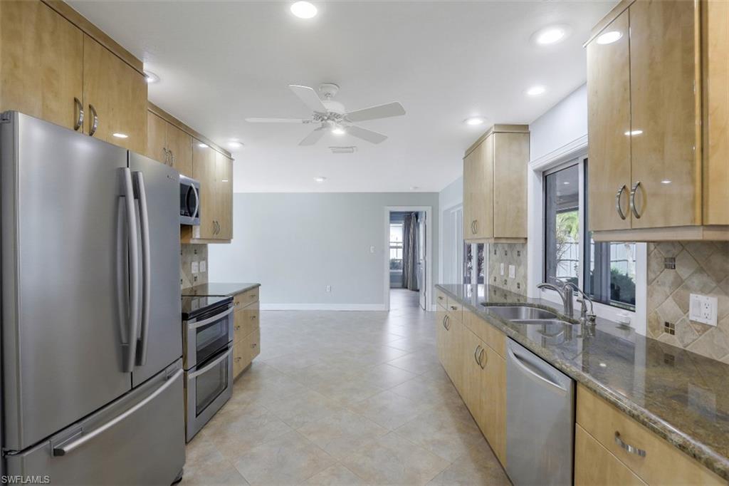 PALM RIVER ESTATES - Residential