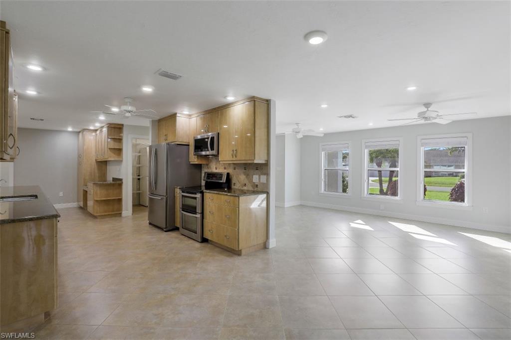 PALM RIVER ESTATES - Residential