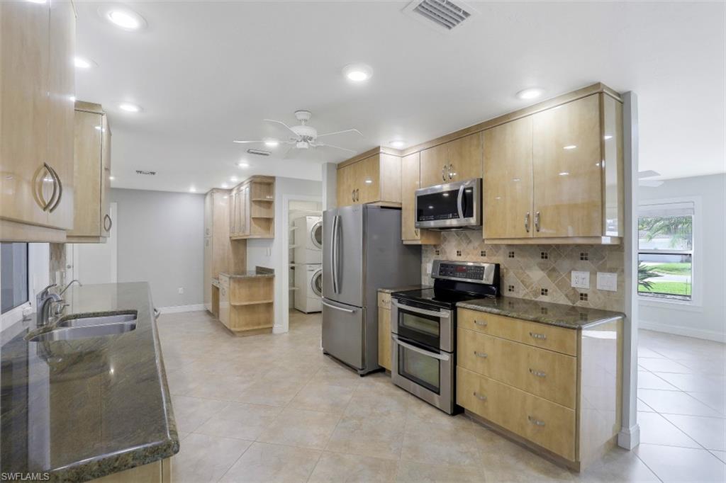 PALM RIVER ESTATES - Residential