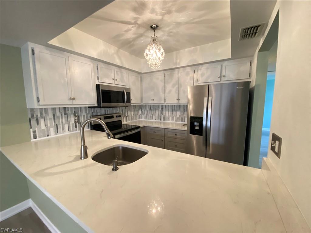 FOXMOOR VILLAGE CONDO - Residential