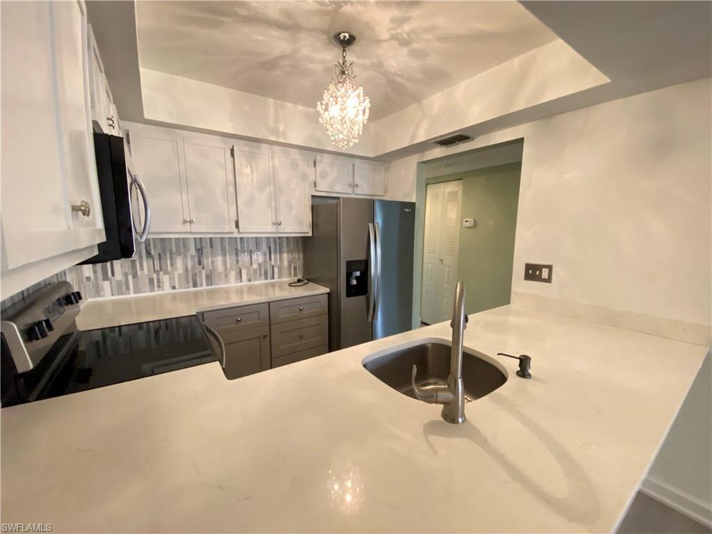 FOXMOOR VILLAGE CONDO - Residential