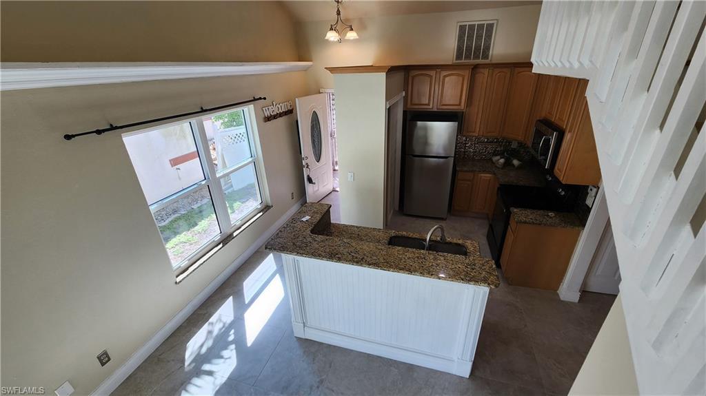 ISLAND PARK WOODS - Residential Lease