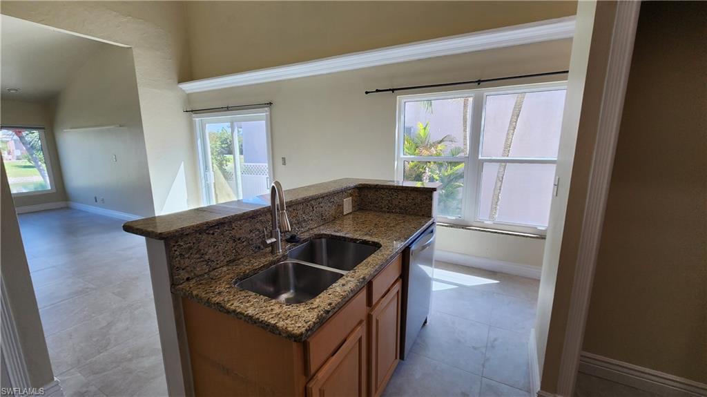 ISLAND PARK WOODS - Residential Lease