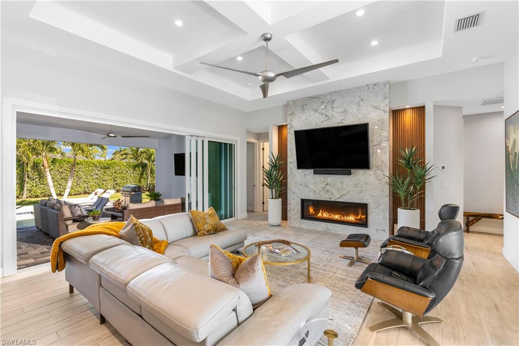 CHATHAM WOODS - Residential