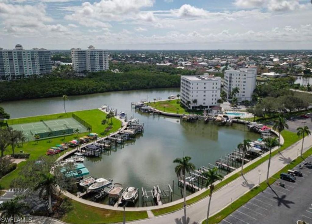 Photo of 3 Bluebill AVE #609, NAPLES, FL 34108 (MLS # 225010894)