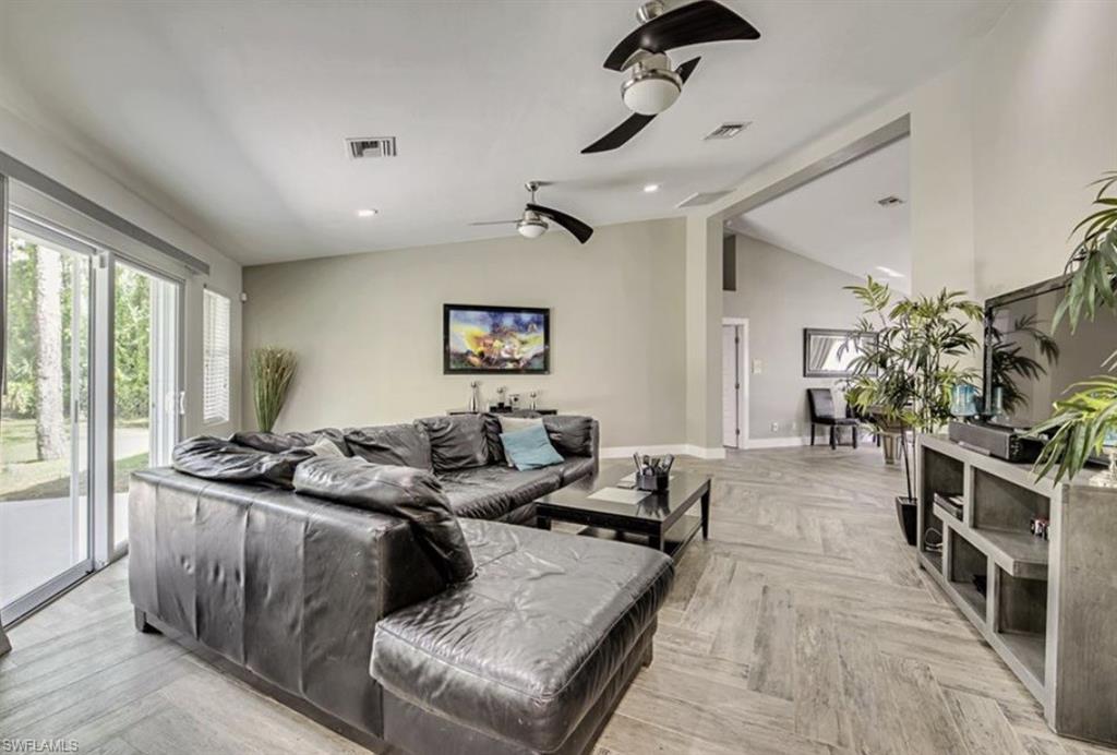 SAN CARLOS ESTATES - Residential