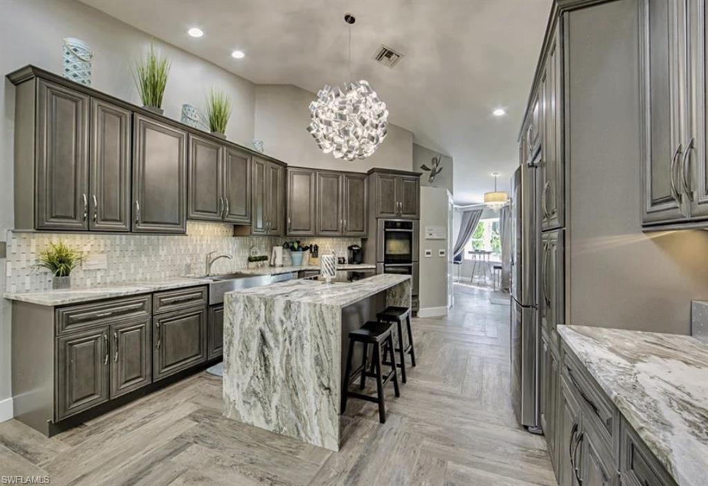 SAN CARLOS ESTATES - Residential