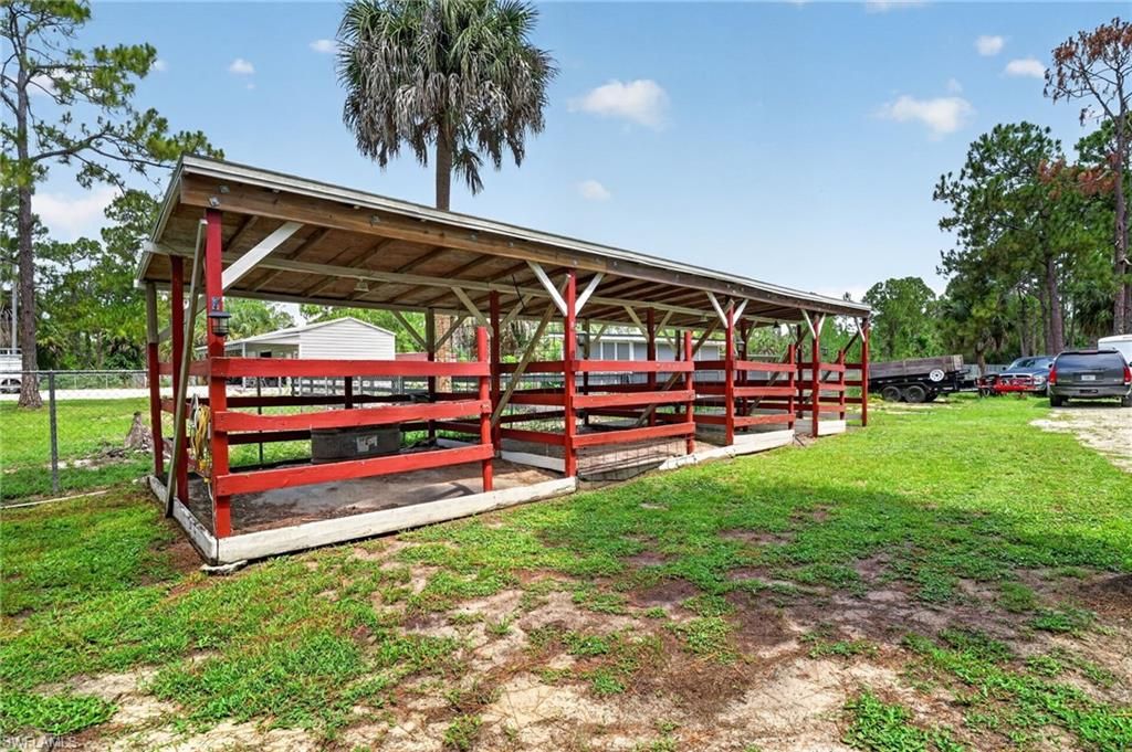 Photo of 2581 4th AVE NE, NAPLES, FL 34120 (MLS # 226020034)