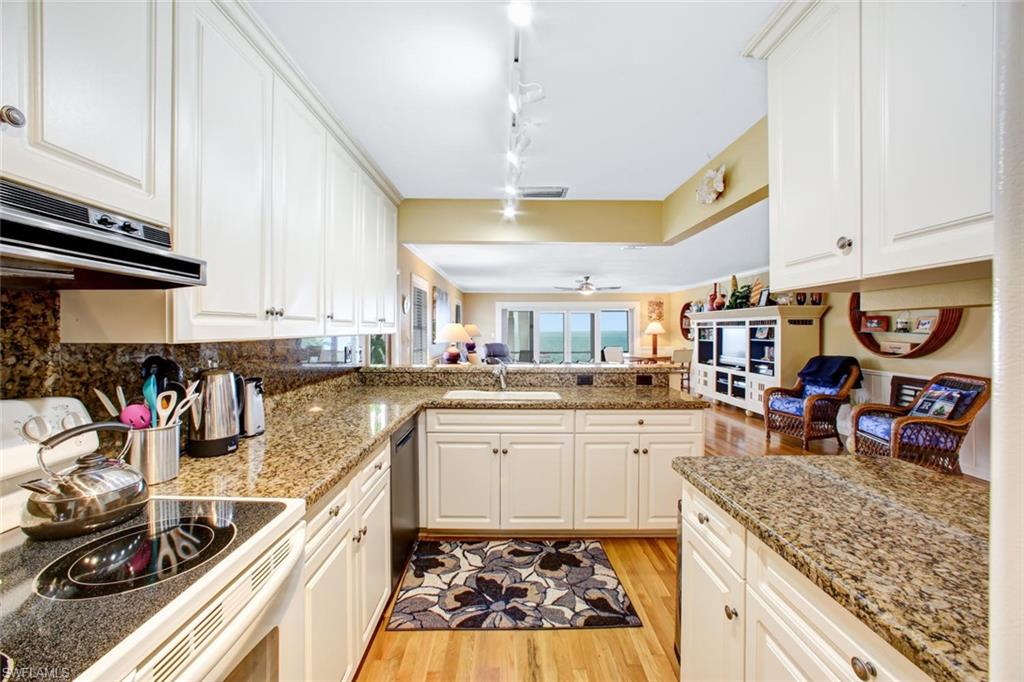 BONITA BEACH - Residential