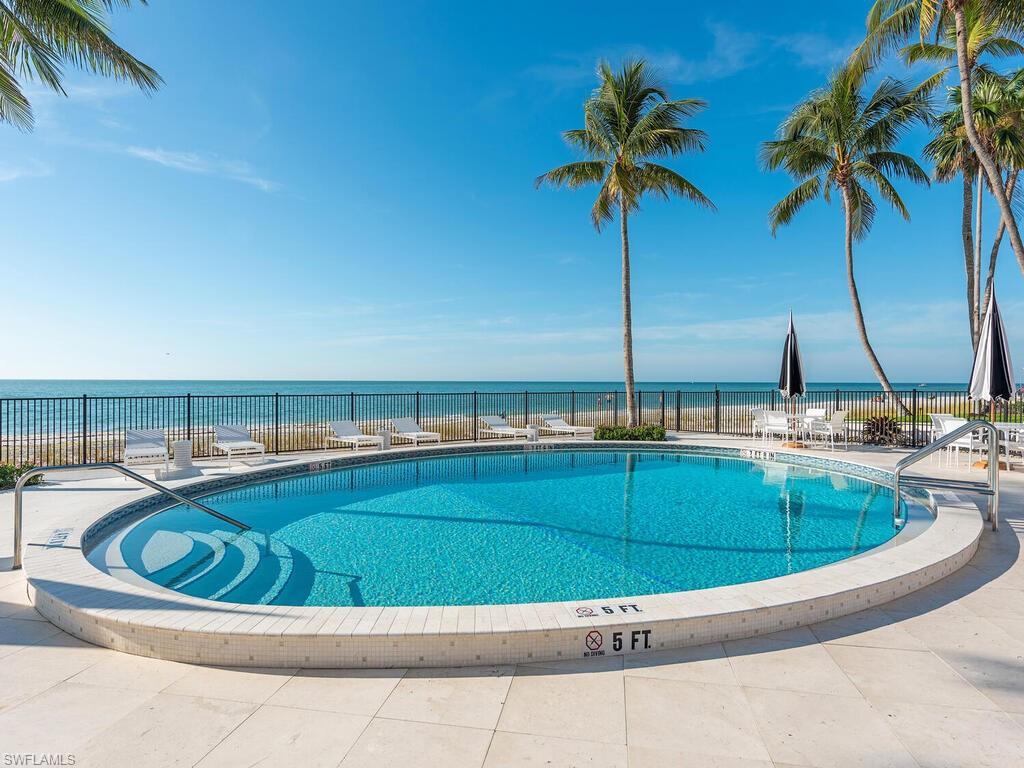 SHORES OF NAPLES - Residential