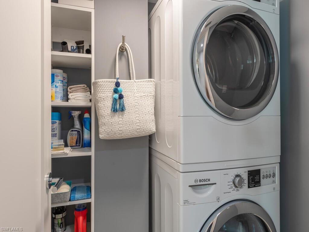 SHORES OF NAPLES - Residential