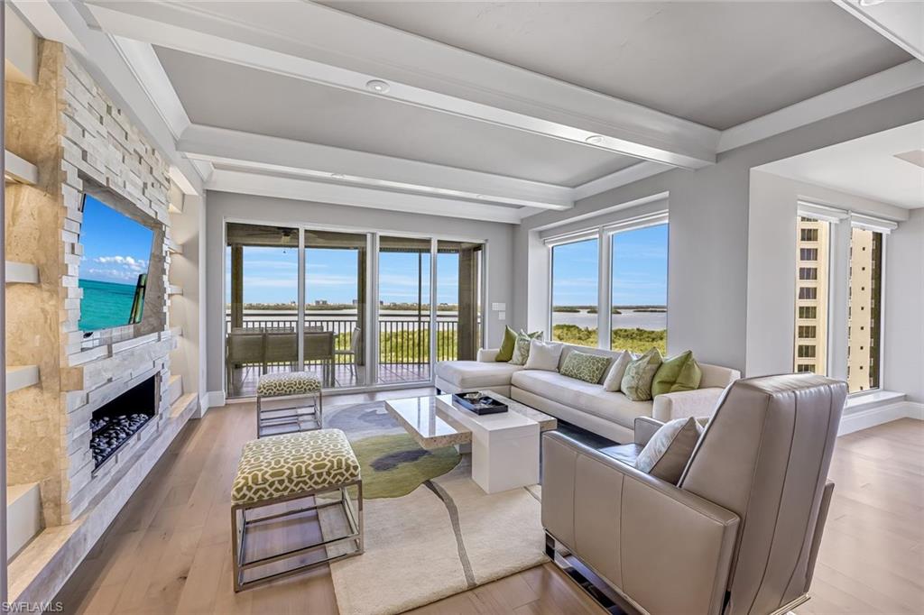 ESTANCIA - Residential