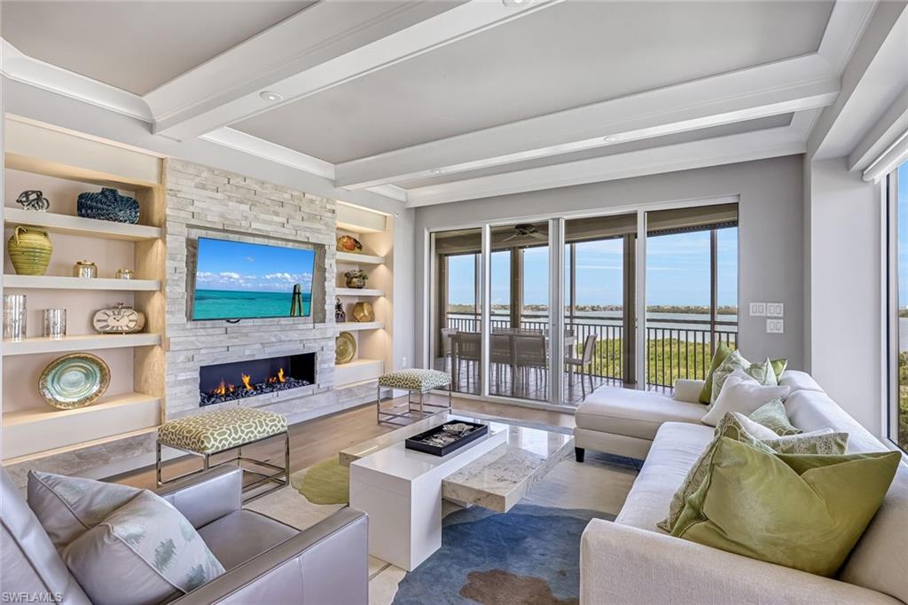 ESTANCIA - Residential