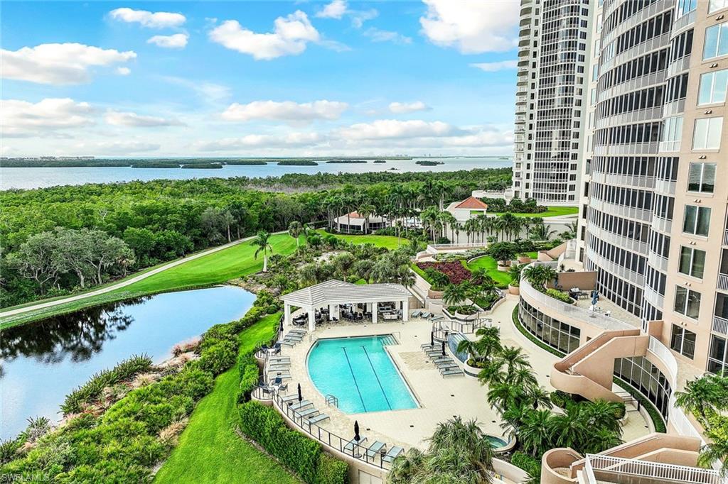 ESTANCIA - Residential