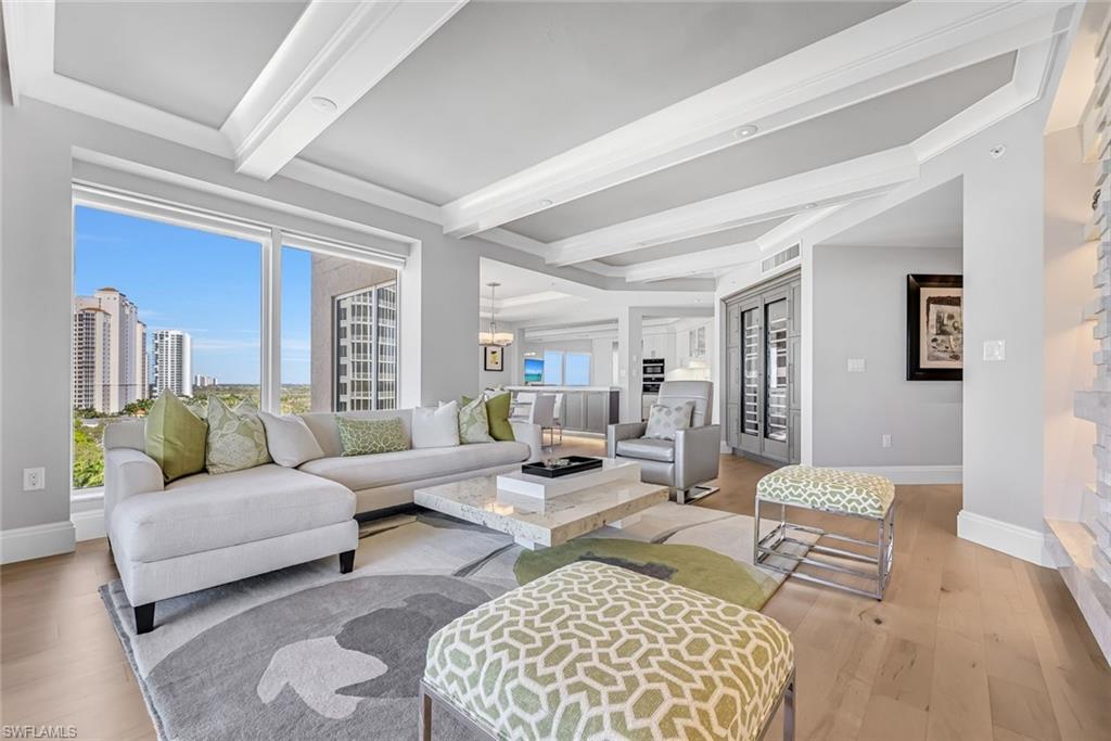 ESTANCIA - Residential