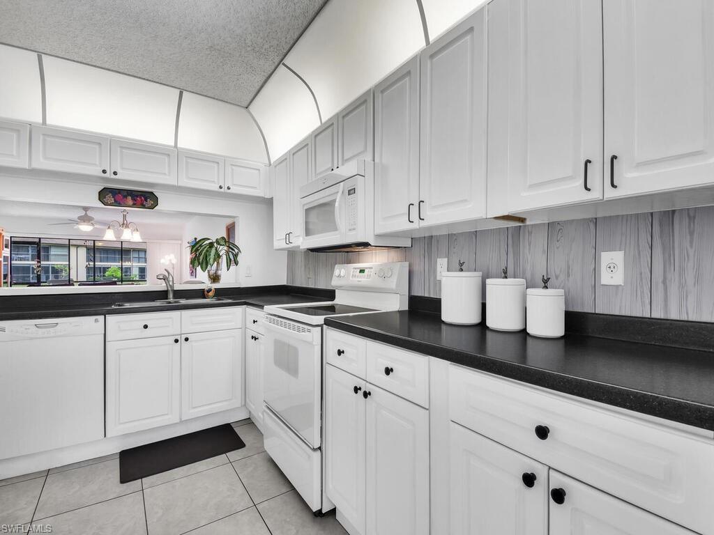 ABBINGTON VILLAGE - Residential