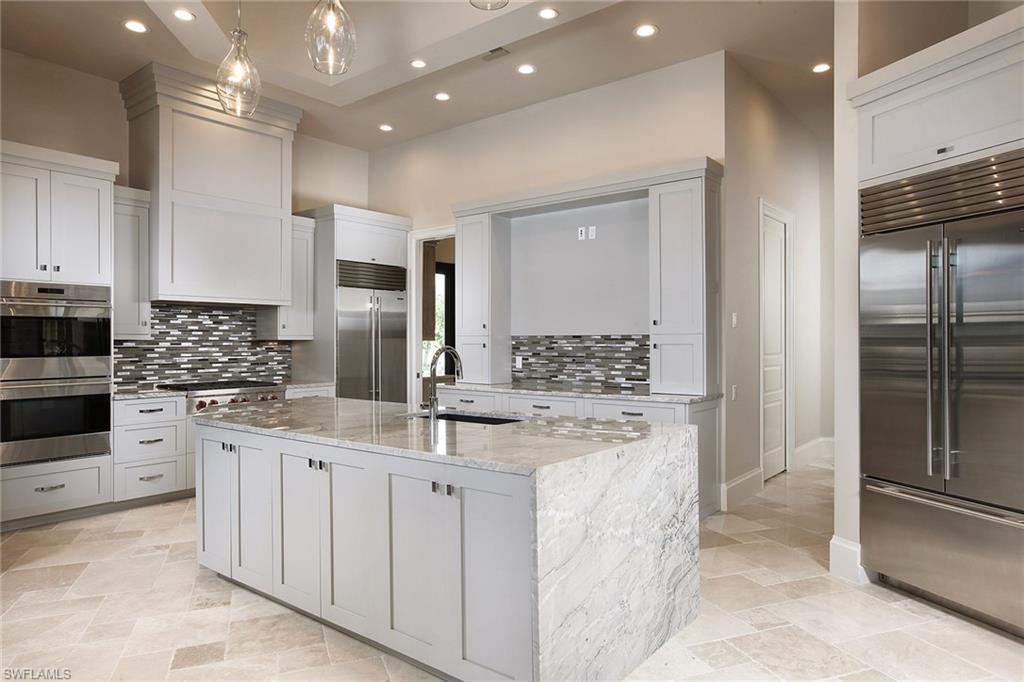 MARCO BEACH - Residential