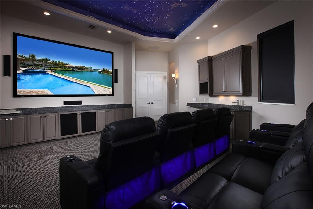 MARCO BEACH - Residential