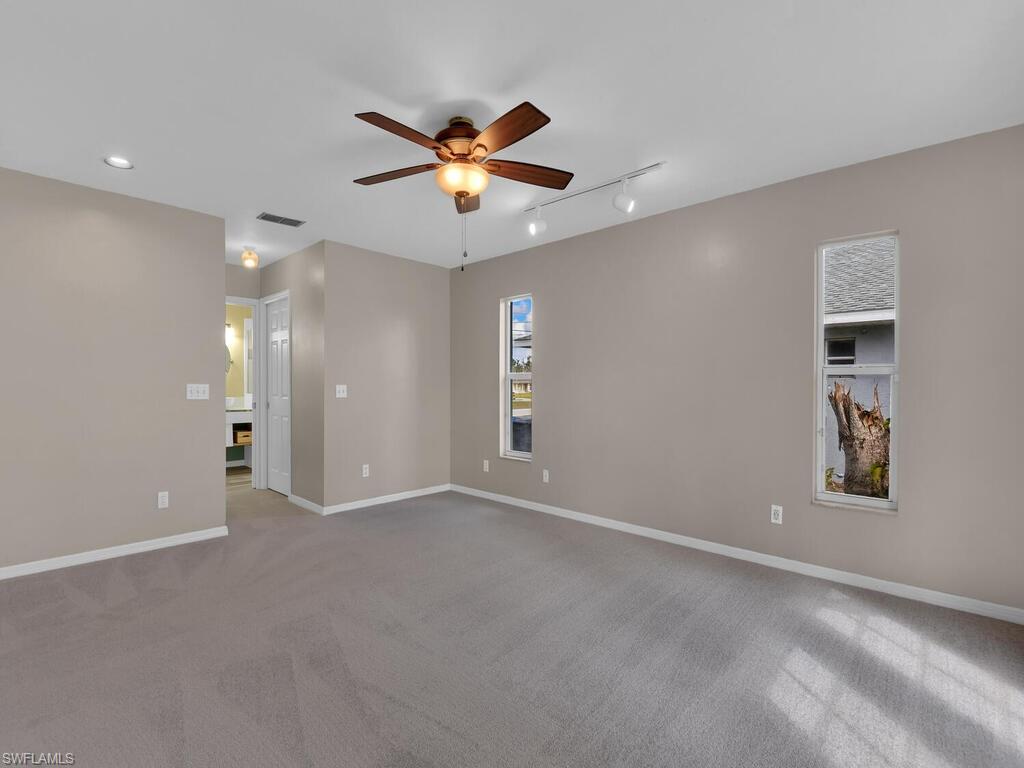 SAN CARLOS PARK - Residential