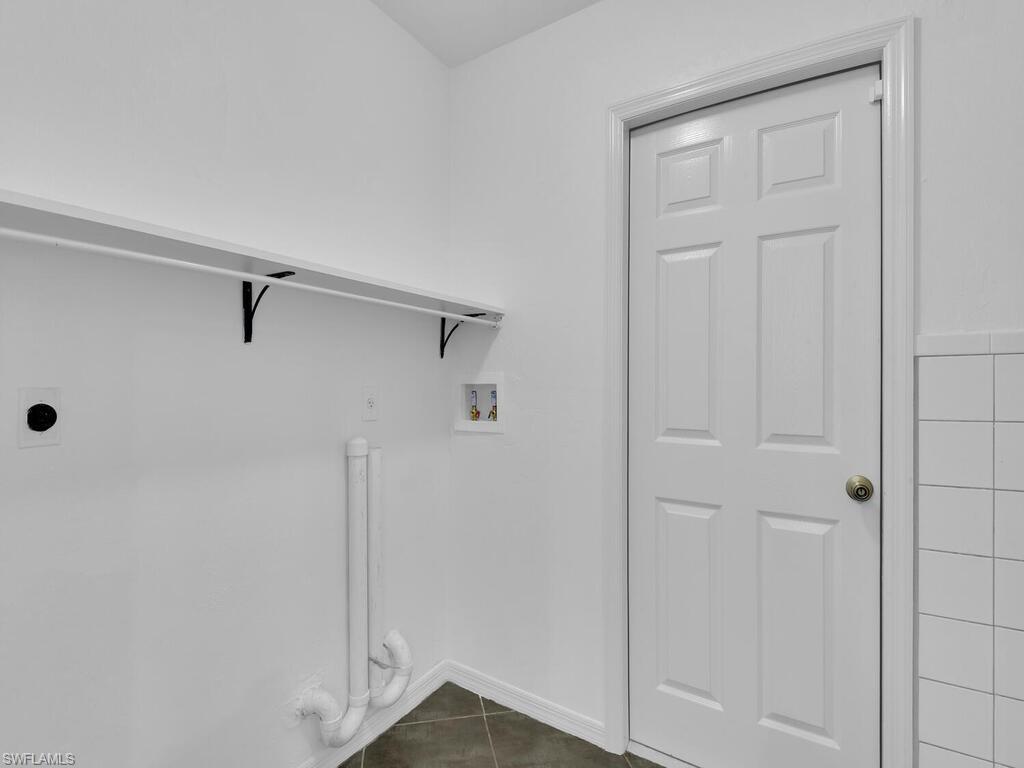 SAN CARLOS PARK - Residential