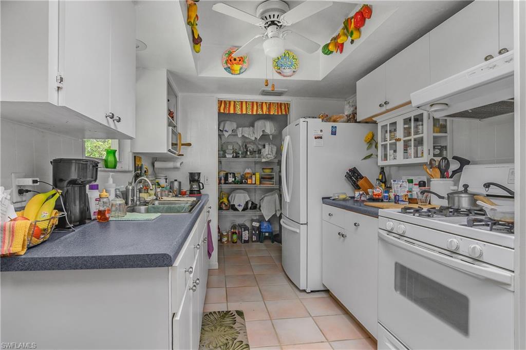 GOLDEN GATE ESTATES - Residential