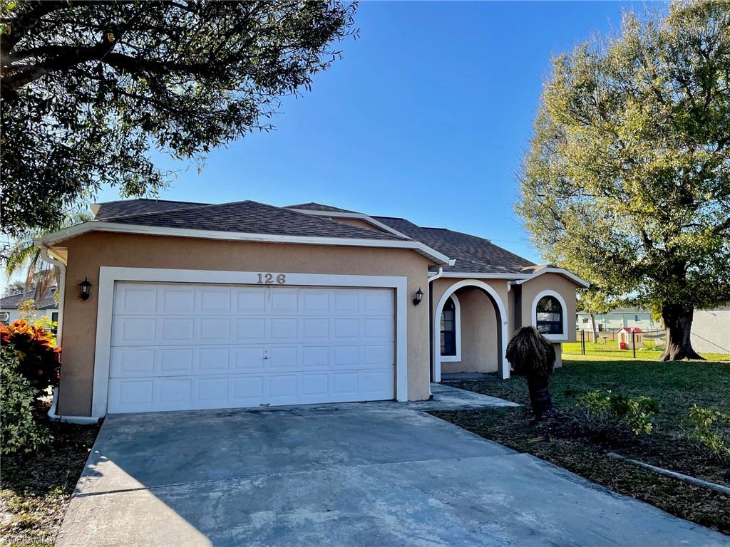 CAPE CORAL - Residential