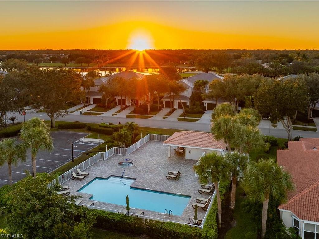 COLONIAL LINKS - Residential