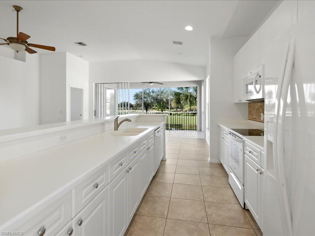 COLONIAL LINKS - Residential