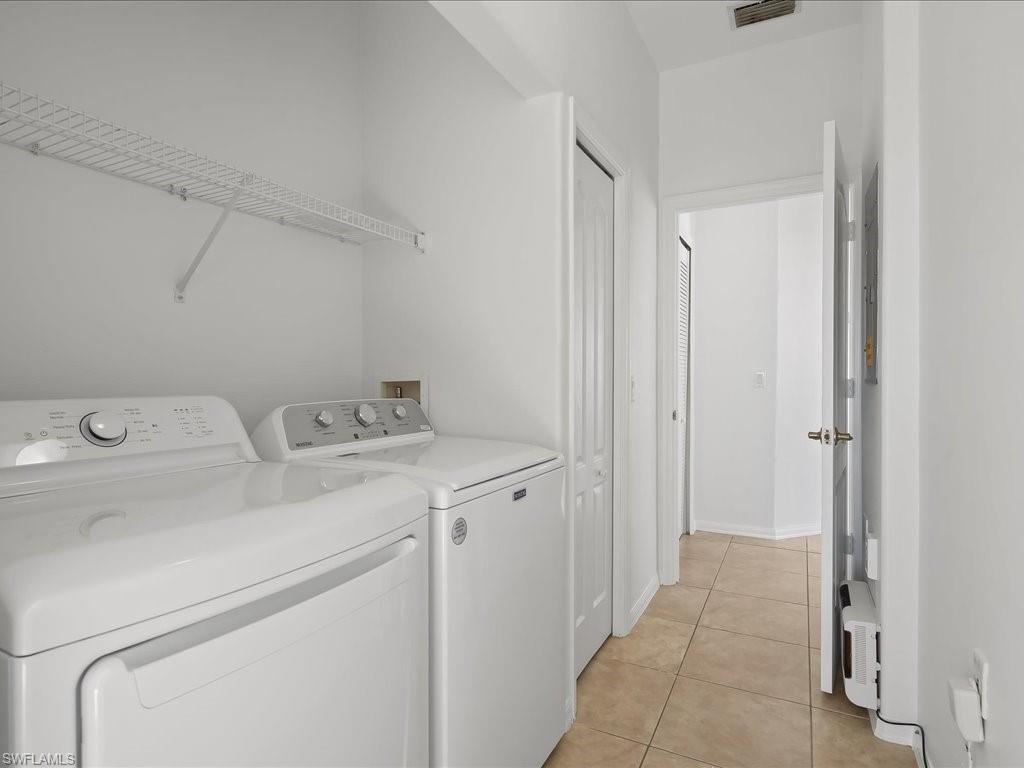 COLONIAL LINKS - Residential