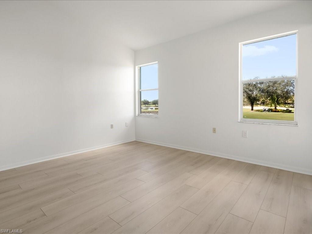 COLONIAL LINKS - Residential