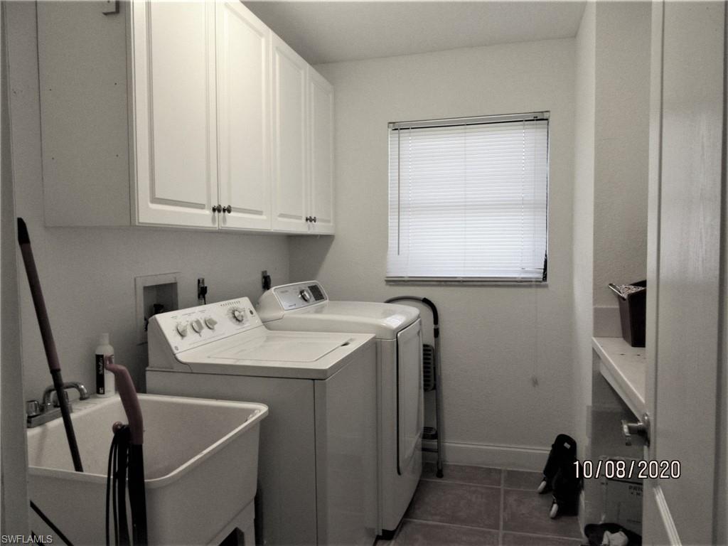 SAN CARLOS PARK - Residential