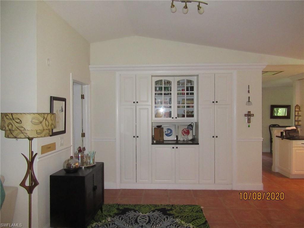 SAN CARLOS PARK - Residential