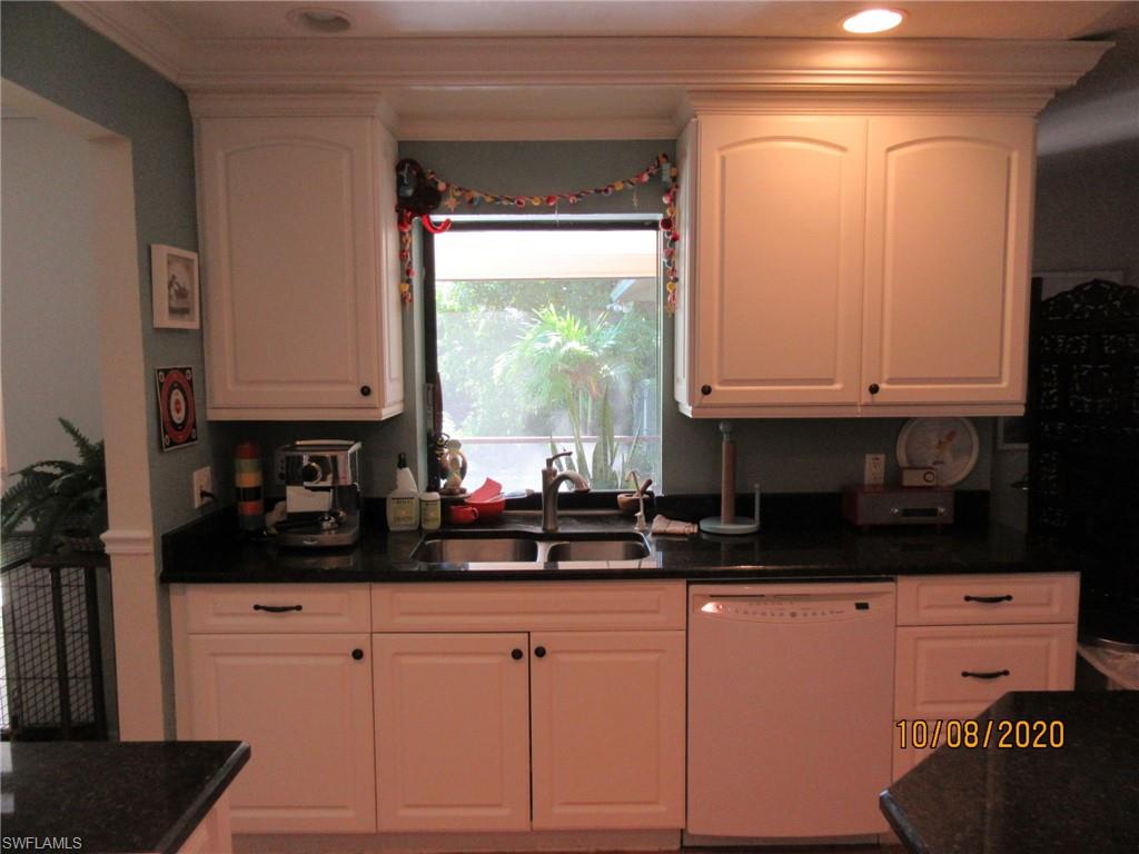 SAN CARLOS PARK - Residential