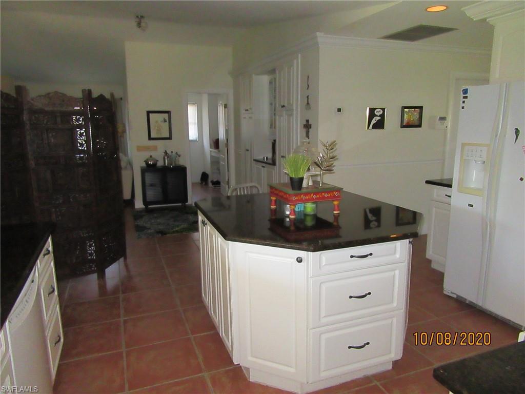 SAN CARLOS PARK - Residential