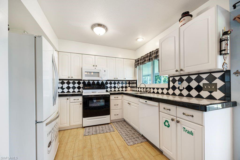 PORT CHARLOTTE - Residential