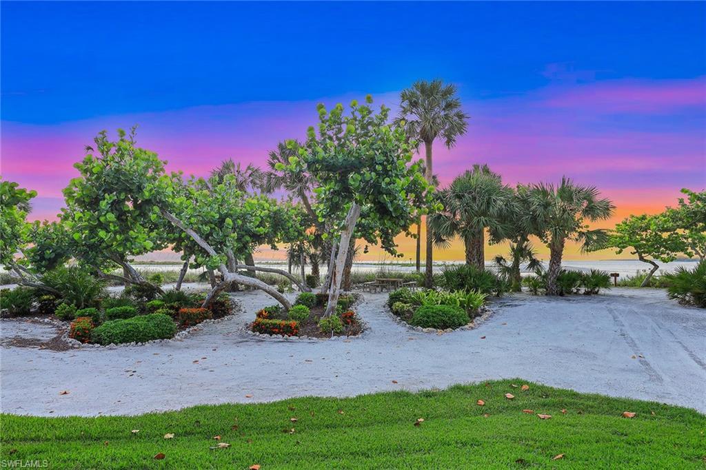 HIDEAWAY BEACH - Residential