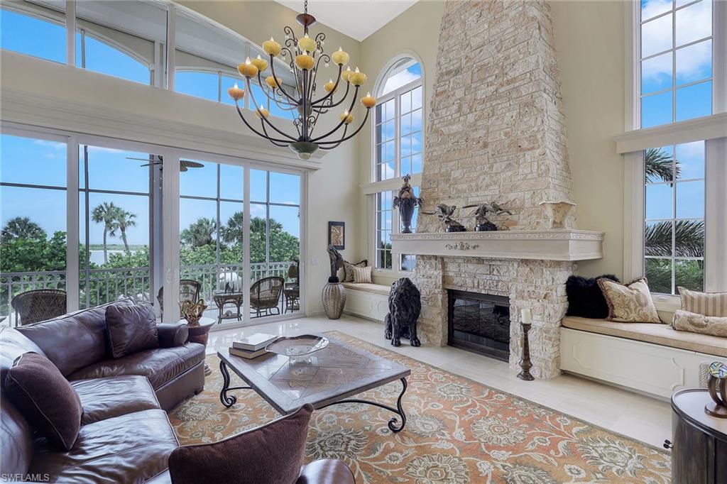 HIDEAWAY BEACH - Residential