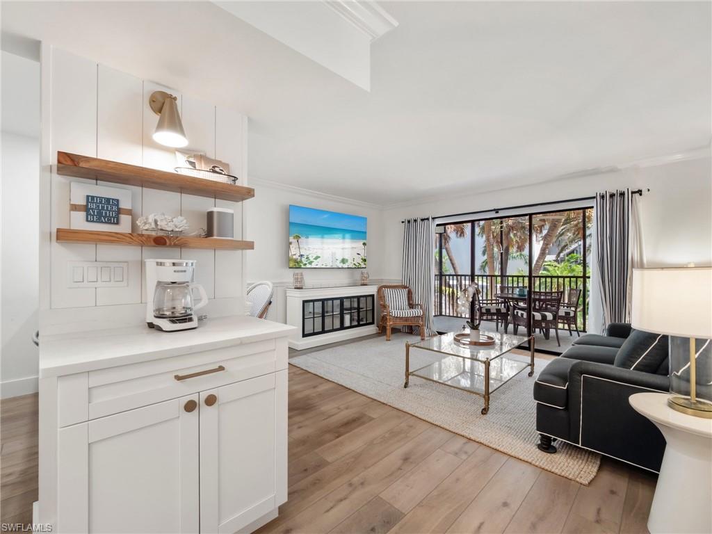 TENNIS VILLAS - Residential