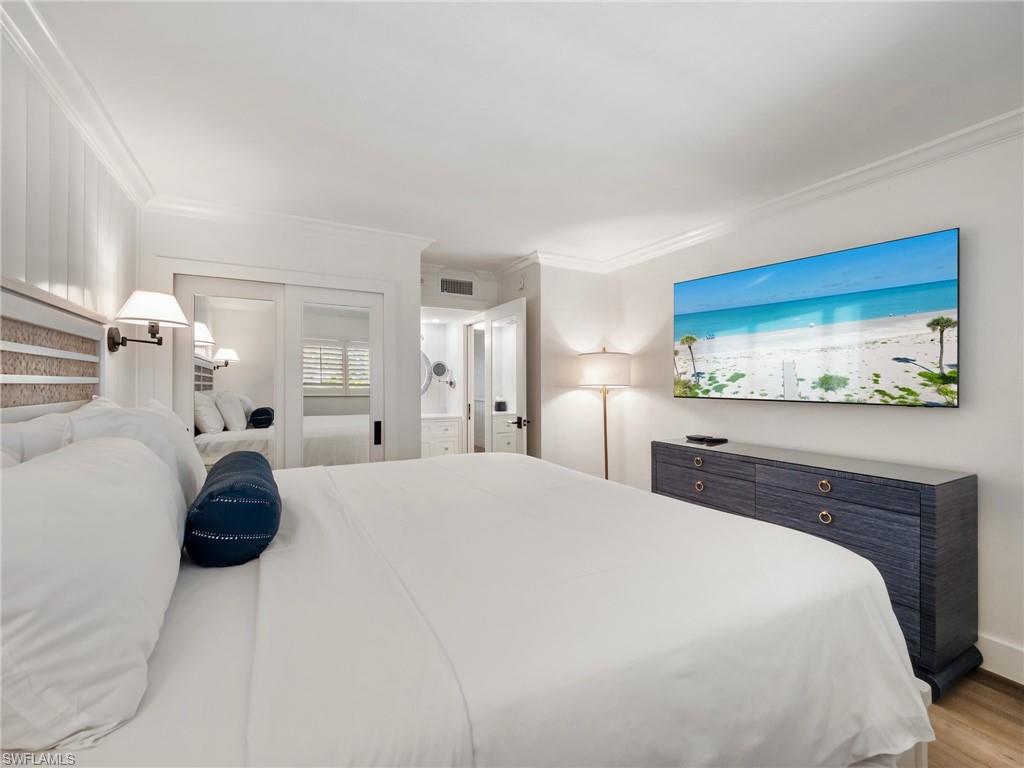 TENNIS VILLAS - Residential