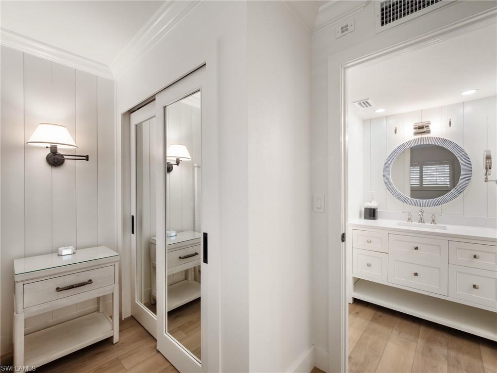 TENNIS VILLAS - Residential